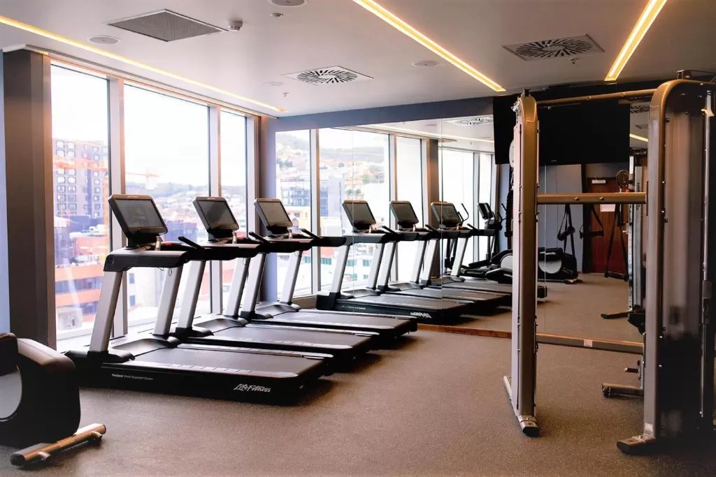 http://greatpacifictravels.com.au/hotel/images/hotel_img/11620540499Crown Paza Hobart-gym